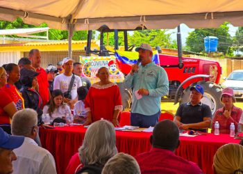Despliegan “Obratón Comunal” con entrega de consultorios médicos y maquinaria agrícola en la parroquia Luis Hurtado Higuera