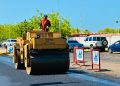 Gobernador Caldera despliega Plan Estadal de Asfaltado con 2.500 toneladas en las adyacencias del Puente sobre el Lago