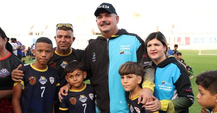 Inaugurada la Copa de Fútbol «Rayo 2026» con más de mil atletas en el «Pachencho» Romero