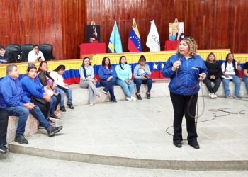 CDCE Monagas orienta a 400 directores y directoras de Maturín en gestión escolar