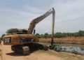 Realizan operativo de limpieza en el Puente Espuma del barrio Etnia Guajira