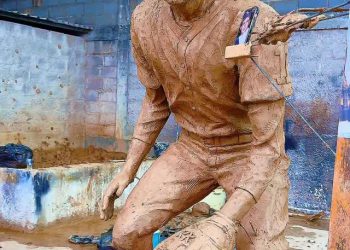 Avanza estatua y proyecto de museo para honrar al grandeliga Luis Aparicio