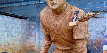 Avanza estatua y proyecto de museo para honrar al grandeliga Luis Aparicio