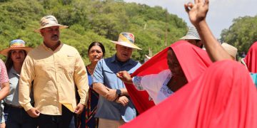 Vicepresidente Diosdado Cabello junto al Gobernador del Zulia visitan tierras de la Guajira 12 Vicepresidente Diosdado Cabello junto al Gobernador del Zulia visitan tierras de la Guajira