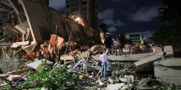 Reportan saqueos en comercios de La Guaira tras sismos