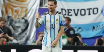 Argentina se mete en los 16avos de final con un Lionel Messi de récord