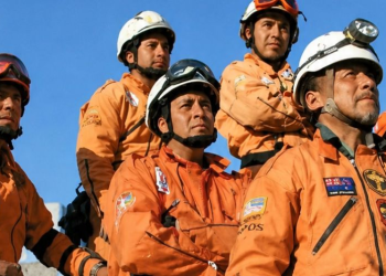 Israel y los Topos de México despliegan operación de alto riesgo para rescatar sobrevivientes en La Guaira
