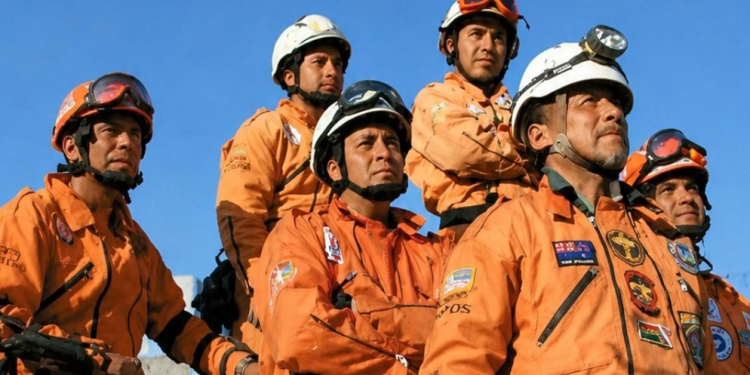 Israel y los Topos de México despliegan operación de alto riesgo para rescatar sobrevivientes en La Guaira