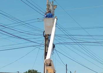 Sustituyen luminarias en las parroquias San Benito y La Rosa de Cabimas