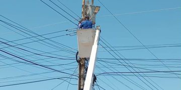 Sustituyen luminarias en las parroquias San Benito y La Rosa de Cabimas