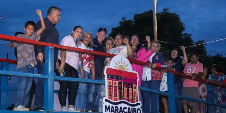 Alcalde Di Martino: «El puente del barrio 23 de Marzo es un logro del Poder Popular»
