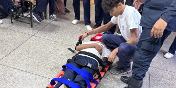 Bomberos de San Francisco capacitan a niños en prevención y respuesta ante emergencias