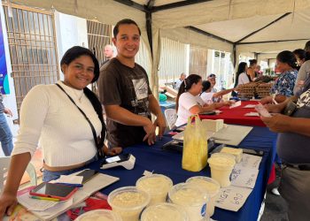 Ocho toneladas de alimentos se distribuyeron en la jornada integral en Nueva Vía