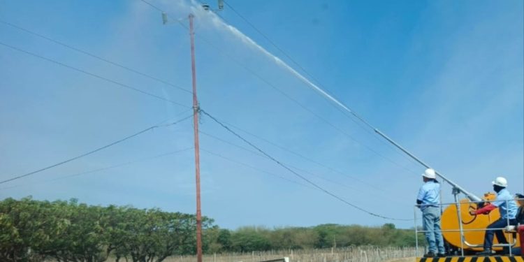 Plan de Lavado fortalece operatividad de la red eléctrica en Zulia