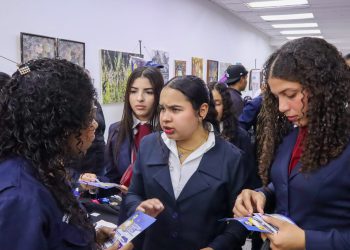 Más de 600 jóvenes participaron en Expo Orientación Vocacional universitaria 3 Más de 600 jóvenes participaron en Expo Orientación Vocacional universitaria