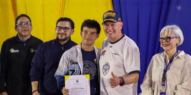 Maracaibo brilla con su Juventud de Oro: Alcalde Di Martino rinde homenaje a los campeones de la robótica y el deporte