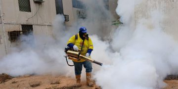 Combatiendo focos de enfermedades Alcaldía de Maracaibo fumiga Residencias Lago Azul 11 Combatiendo focos de enfermedades Alcaldía de Maracaibo fumiga Residencias Lago Azul