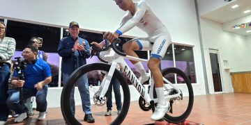 Alcalde Di Martino entregó bicicleta de alta gama al Embajador Deportivo Luis Miguel Hernández 11 Alcalde Di Martino entregó bicicleta de alta gama al Embajador Deportivo Luis Miguel Hernández
