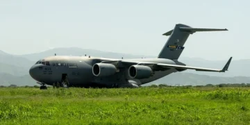 Llega a Venezuela el primer cargamento de ayuda y equipos de rescate de Estados Unidos