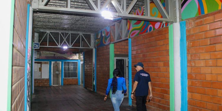 Centro Comercial Simón Bolívar reabrirá sus locales en el  casco central de Maracaibo