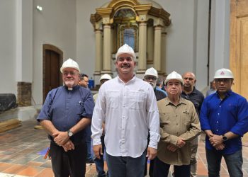 Gobernador Caldera supervisa trabajos de restauración del techo de la Catedral de Maracaibo 2 Gobernador Caldera supervisa trabajos de restauración del techo de la Catedral de Maracaibo