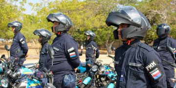 Polimaracaibo mantiene patrullaje articulando con los 16 Cuadrantes de Paz 12 Polimaracaibo mantiene patrullaje articulando con los 16 Cuadrantes de Paz