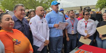 Gobernador Luis Caldera enciende 289 cocinas y entrega de 40 transformadores en San Francisco