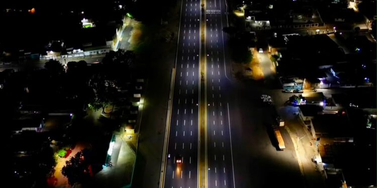 Alcalde Di Martino: “Rehabilitación de la C1 traerá desarrollo productivo para Maracaibo”. 1 Gobernador Caldera entrega rehabilitación integral de la Circunvalación 1 para beneficiar a más de 2 millones de habitantes de Maracaibo y San Francisco