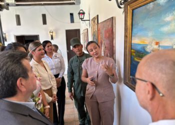 El arte revive la historia en la colectiva "203 años de la Batalla Naval del Lago y la Firma del Acta de la Capitulación" 2 El arte revive la historia en la colectiva «203 años de la Batalla Naval del Lago y la Firma del Acta de la Capitulación»