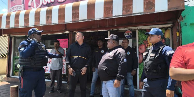 Cierran temporalmente carnicería en San Francisco tras denuncias por insalubridad