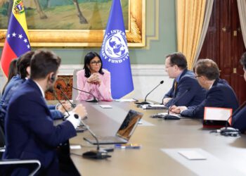 Presidenta Delcy Rodríguez encabeza reunión estratégica con delegación del Fondo Monetario Internacional