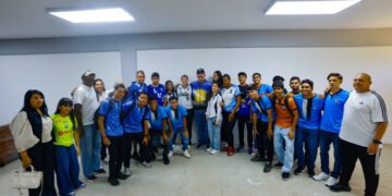 Gobernador inspecciona los trabajos de rehabilitación del gimnasio cubierto Antonio Borjas Romero