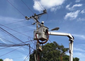 Más de 150 técnicos de CORPOELEC resuelven averías del servicio eléctrico en Zulia 2 Más de 150 técnicos de CORPOELEC resuelven averías del servicio eléctrico en Zulia