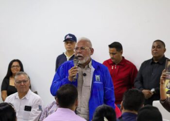 Autoridades y comunidades impulsan debate sobre uso eficiente de la energía y el agua 3 Autoridades y comunidades impulsan debate sobre uso eficiente de la energía y el agua