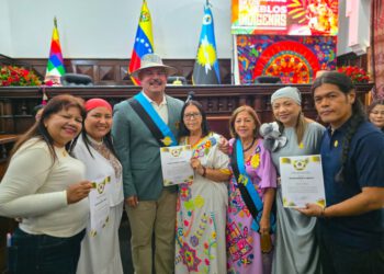 Gobernador Luis Caldera ratifica compromiso con los pueblos indígenas en sesión solemne del Clez