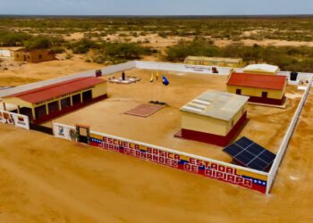 Fortalecen la educación en la frontera zuliana al inaugurar tres escuelas para el pueblo wayuu