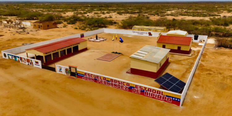 Fortalecen la educación en la frontera zuliana al inaugurar tres escuelas para el pueblo wayuu