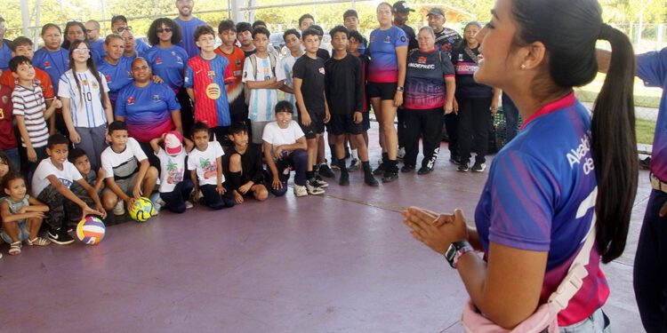 ‎Más de 100 niños dan la bienvenida al Plan Vacacional Deportivo en el Parque Ana María Campos ‎