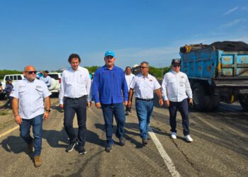 Gobernador Luis Caldera y vicepresidente sectorial de Obras Públicas activan segundo frente de trabajo de asfaltado en la Lara-Zulia