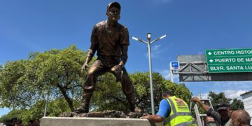 Nelson Aparicio asiste a develar la primera estatua de Luis Aparicio en Venezuela y está en Santa Lucía 11 Nelson Aparicio asiste a develar la primera estatua de Luis Aparicio en Venezuela y está en Santa Lucía