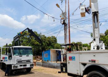 Activan 25 frentes de trabajo para atender averías eléctricas en Maracaibo y San Francisco 4 Activan 25 frentes de trabajo para atender averías eléctricas en Maracaibo y San Francisco