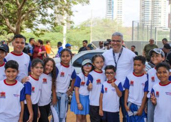 Más de 900 gaiteritos disfrutaron en el Encuentro Recreativo «Jugando y Gaiteando» en la Vereda del Lago
