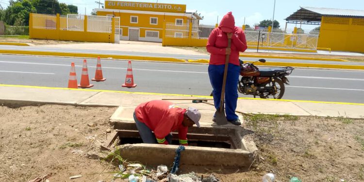 Optimizan sistema de drenajes en la Circunvalación 3 a través del Instituto Regional del Ambiente