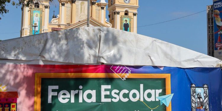 Comenzaron Ferias Escolares de la Alcaldía de Maracaibo con descuentos en útiles y uniformes 1 Comenzaron Ferias Escolares de la Alcaldía de Maracaibo con descuentos en útiles y uniformes
