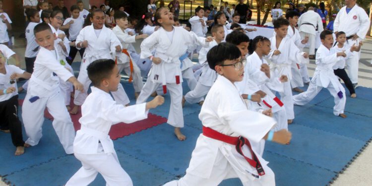 Maracaibo vibró con el primer Tope Municipal de Karate Do en el Parque Urdaneta 1 Maracaibo vibró con el primer Tope Municipal de Karate Do en el Parque Urdaneta