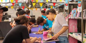 Familias marabinas aprovechan descuentos de la Feria Escolar de la Alcaldía Bolivariana de Maracaibo