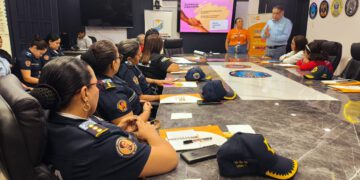 Capacitan a funcionarias de Policía Regional con taller de primeros auxilios psicológicos