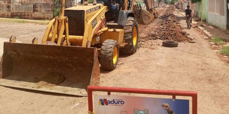 Alcaldía de Maracaibo optimiza servicios sustituyendo colectores en tres parroquias de la ciudad