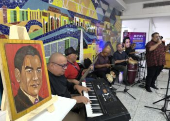 Felipe Pirela celebró desde las alturas sus 86 años con homenaje musical de Alcaldía de Maracaibo 2 Felipe Pirela celebró desde las alturas sus 86 años con homenaje musical de Alcaldía de Maracaibo