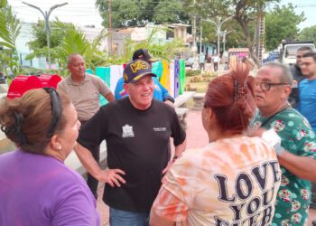 Alcaldía de Maracaibo atiende a familia afectada por colapso de techo en El Saladillo